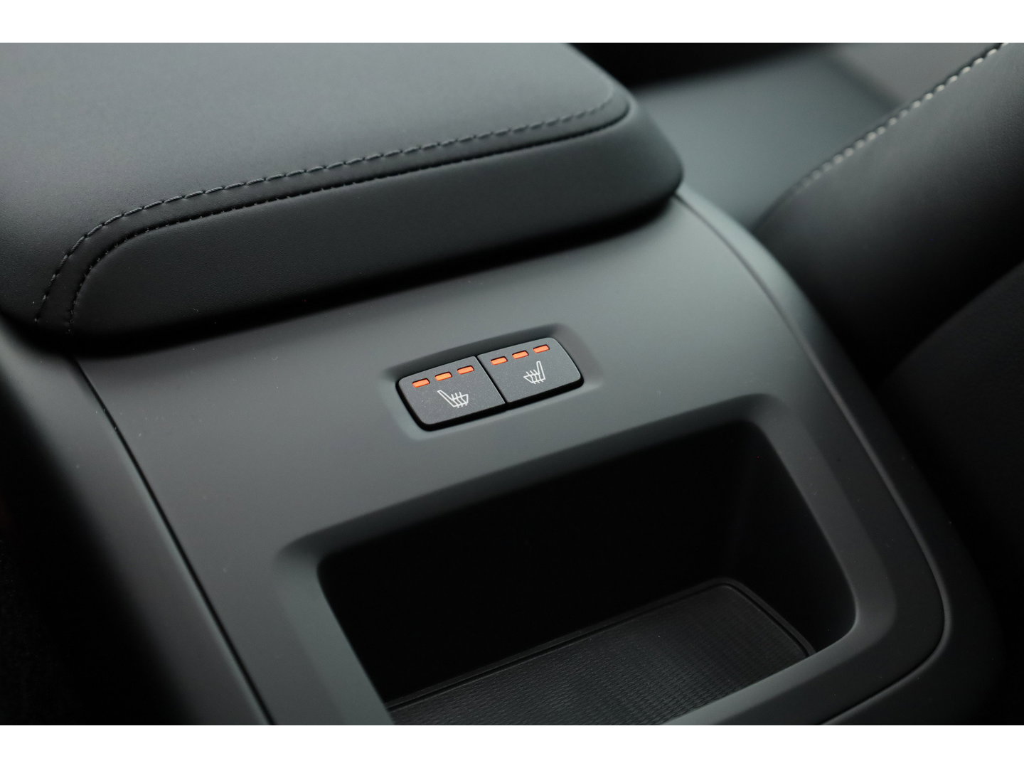 Volvo XC60 T6 Plug-in hybrid Plus Black Edition Pano | H&K | Mem. Seats | 360Cam | Blis | Pilot Assist | 21'' |