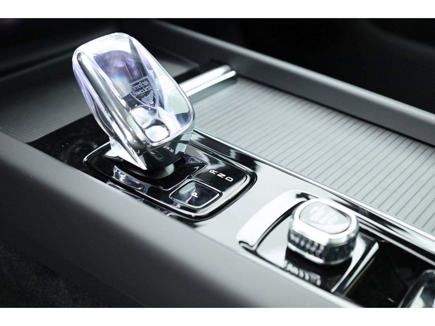 Volvo XC60 T6 Plug-in hybrid Plus Black Edition Pano | H&K | Mem. Seats | 360Cam | Blis | Pilot Assist | 21'' |