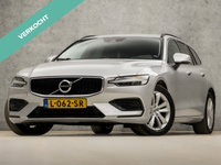 Volvo V60 - 2.0 B3 Momentum Sport 177Pk Automaat (APPLE CARPLAY, GROOT NAVI, GETINT GLAS, SPORTSTOELEN, PARKEERSENSOREN, DAKRAILS ZWART, LANE ASSIST, NIEUWE APK, NIEUWSTAAT)
