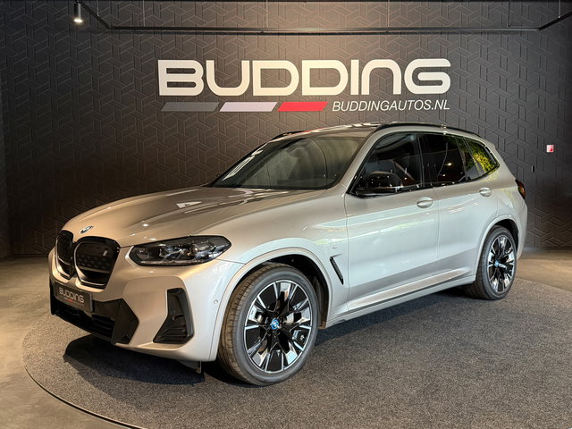 BMW iX3 - High Exe 80 kWh | M-sport | Trekhaak | Kaschmir Zilver