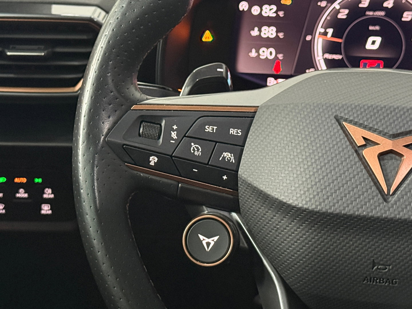 CUPRA Formentor 2.0 TSI 4DRIVE*Pano*Beats*Carbon*Brembo*Supersport