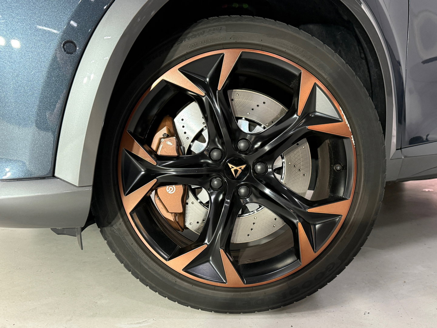 CUPRA Formentor 2.0 TSI 4DRIVE*Pano*Beats*Carbon*Brembo*Supersport