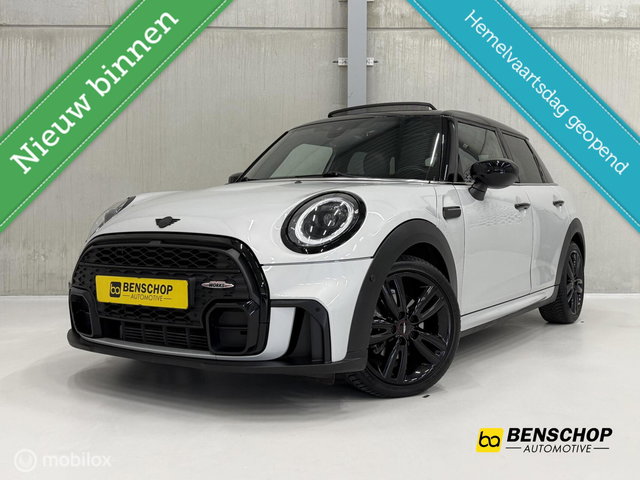 MINI Cooper - Mini 1.5 JCW Panodak Leer Navi Carplay Camera 5 Deurs