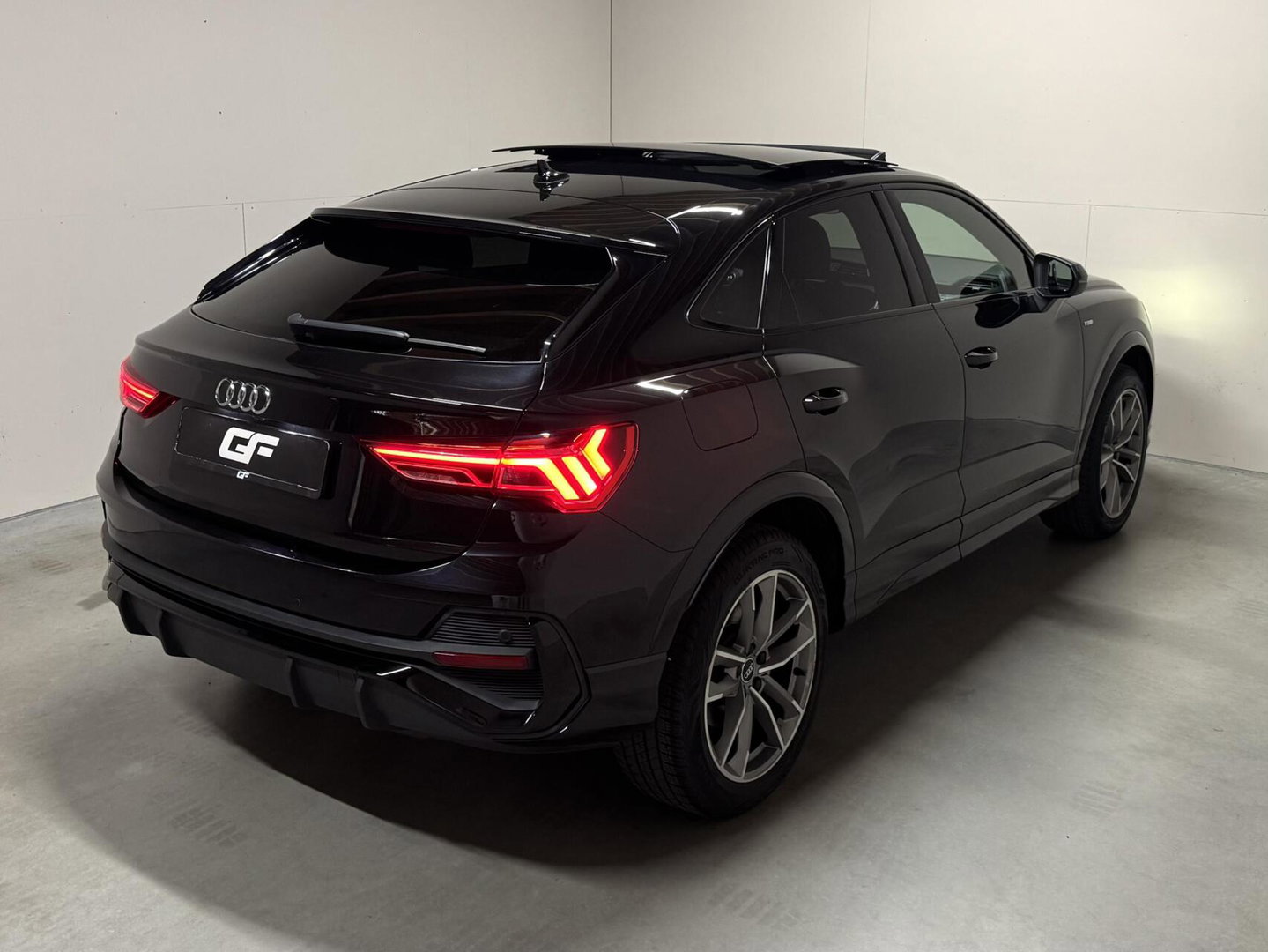 Audi Q3 Sportback 45 TFSIe S-Line Pano Leer Sfeer 360° CarPlay