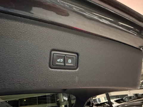 Audi Q8 60 TFSI e quattro S Line Competition Pano|RS Seat|HU