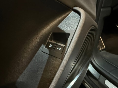 Audi Q8 60 TFSI e quattro S Line Competition Pano|RS Seat|HU