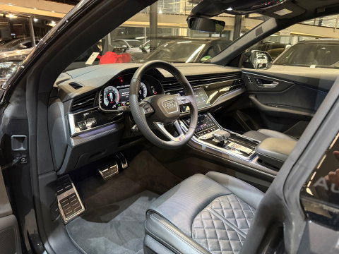 Audi Q8 60 TFSI e quattro S Line Competition Pano|RS Seat|HU