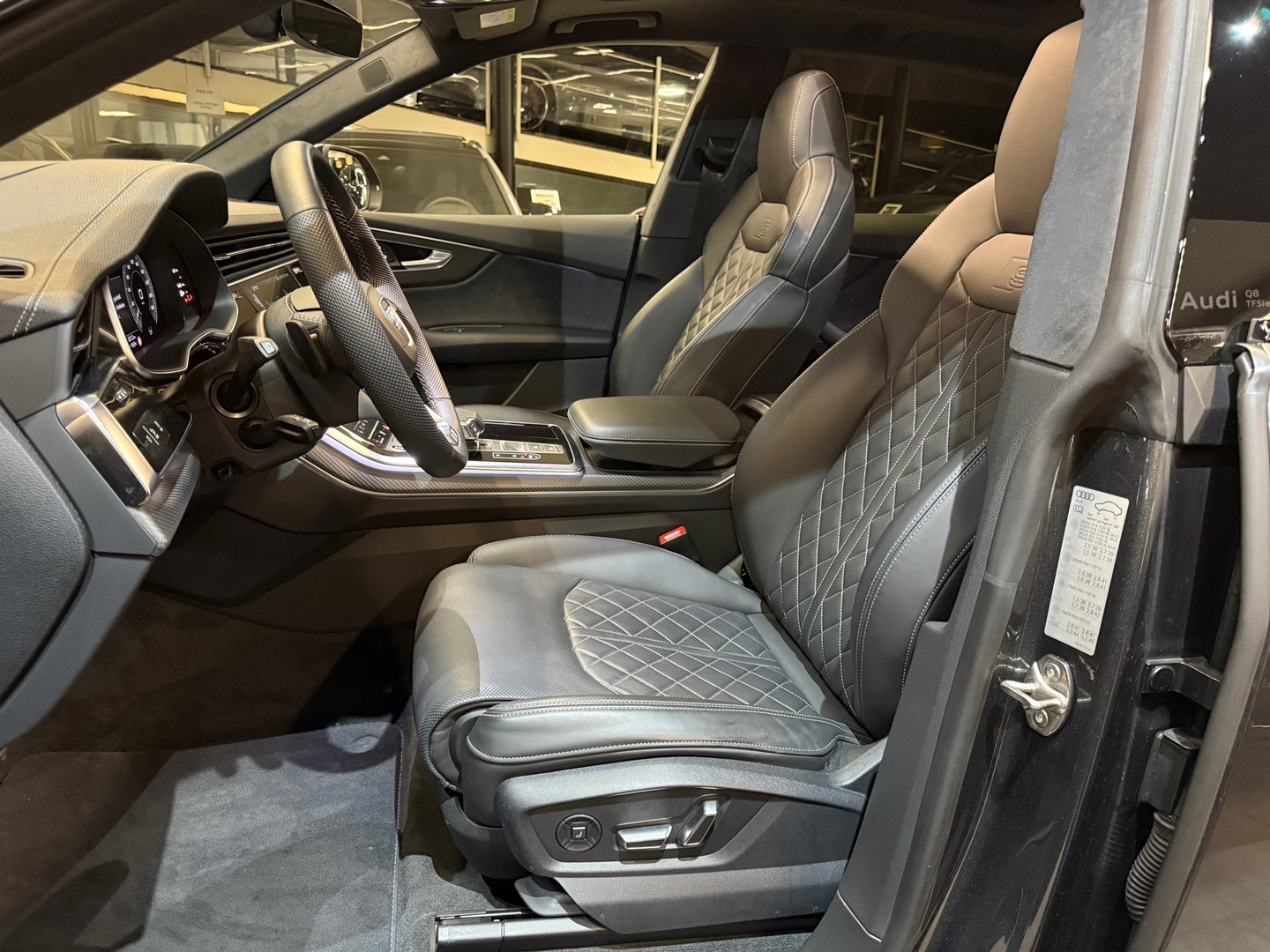 Audi Q8 60 TFSI e quattro S Line Competition Pano|RS Seat|HU