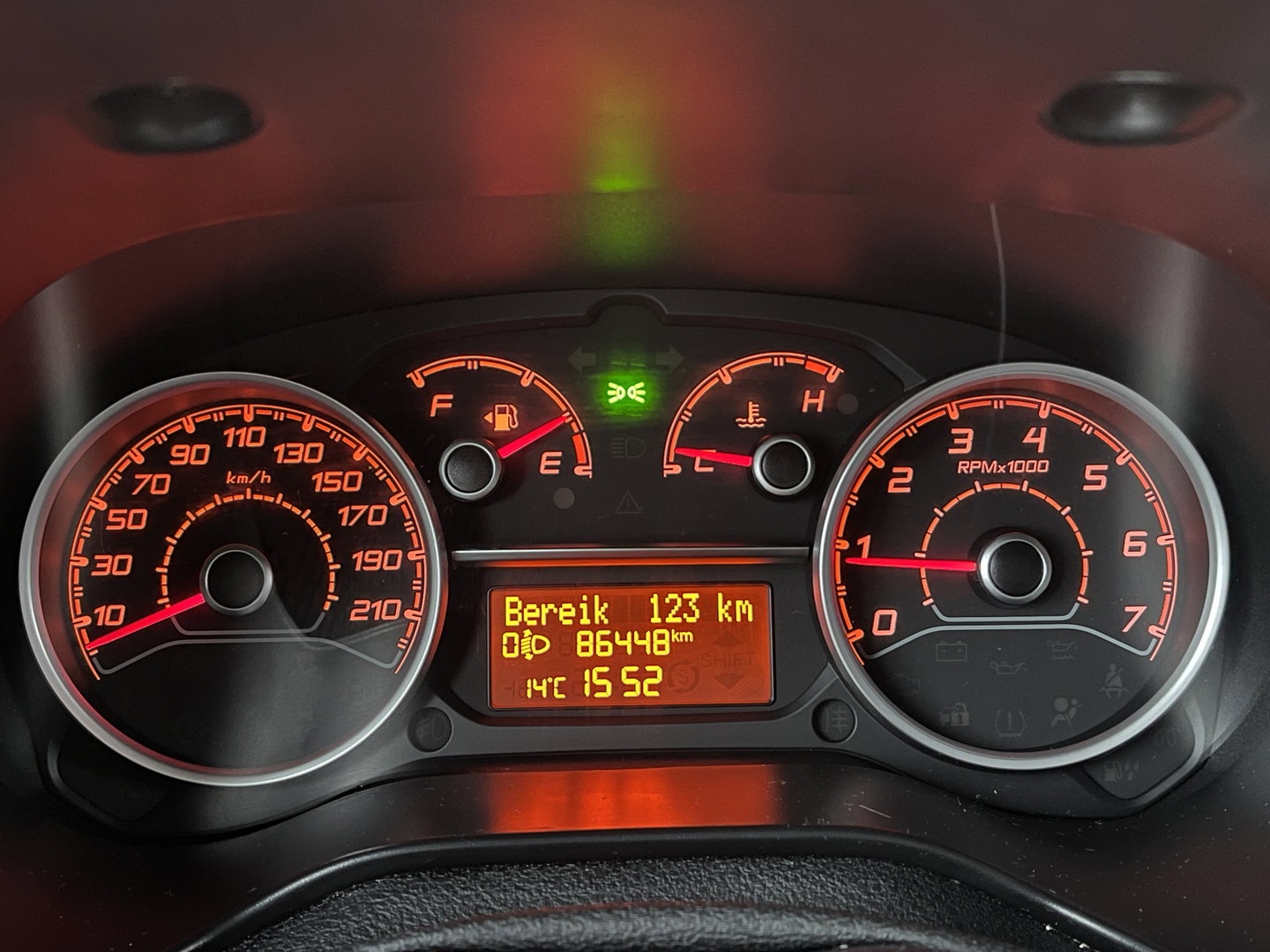 Fiat Doblò 1.3 MJ L1 | Marge! | Trekhaak | Navigatie | Airconditioning | Cruise Control | Bluetooth | DAB | Multifunctioneel Stuurwiel | Elektrische Spiegels | Elektrische Ramen |