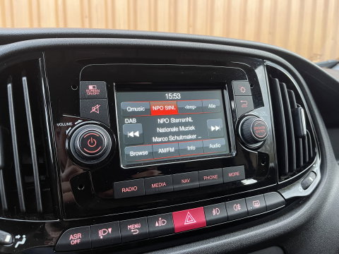 Fiat Doblò 1.3 MJ L1 | Marge! | Trekhaak | Navigatie | Airconditioning | Cruise Control | Bluetooth | DAB | Multifunctioneel Stuurwiel | Elektrische Spiegels | Elektrische Ramen |