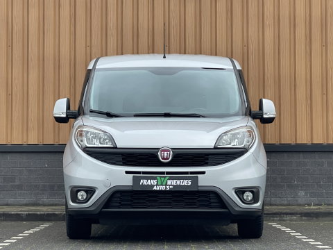 Fiat Doblò 1.3 MJ L1 | Marge! | Trekhaak | Navigatie | Airconditioning | Cruise Control | Bluetooth | DAB | Multifunctioneel Stuurwiel | Elektrische Spiegels | Elektrische Ramen |