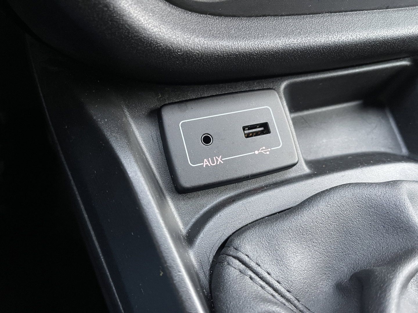 Fiat Doblò 1.3 MJ L1 | Marge! | Trekhaak | Navigatie | Airconditioning | Cruise Control | Bluetooth | DAB | Multifunctioneel Stuurwiel | Elektrische Spiegels | Elektrische Ramen |
