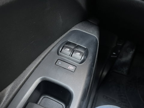 Fiat Doblò 1.3 MJ L1 | Marge! | Trekhaak | Navigatie | Airconditioning | Cruise Control | Bluetooth | DAB | Multifunctioneel Stuurwiel | Elektrische Spiegels | Elektrische Ramen |