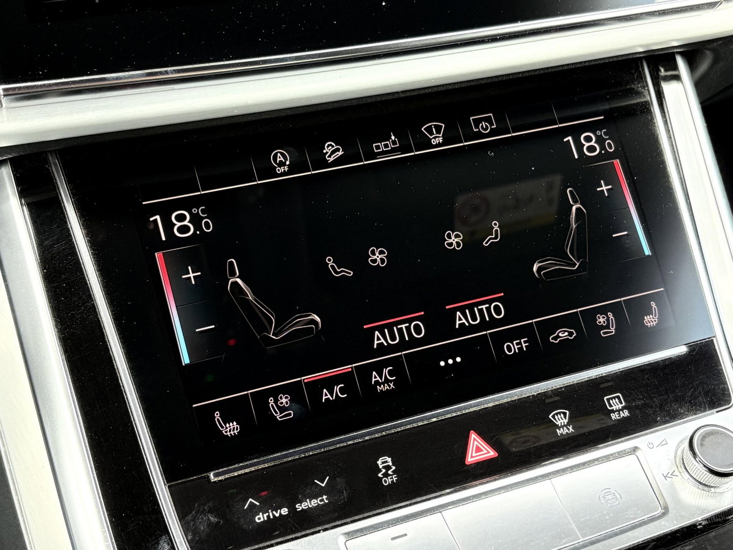 Audi SQ8 4.0 TDI SQ8 quattro | UNIEK | GRIJS KENTEKEN | 3500KG TREKHAAK | BOMVOL! | PANO | DIGI COCKPIT | ADAPTIVE | LED