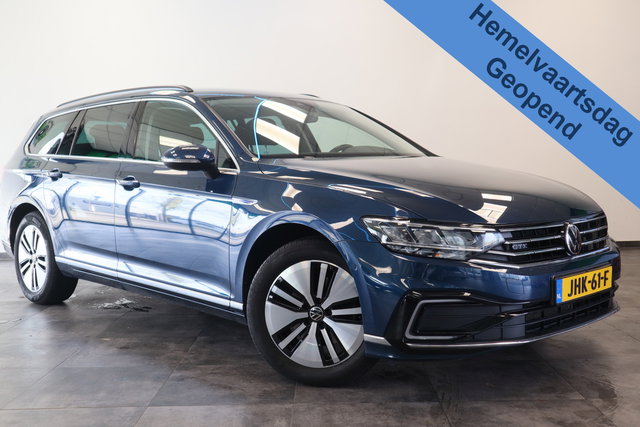 Volkswagen Passat - Variant 1.4 TSI PHEV GTE Business ACC Massage Camera Stoelverwarming * Hemelvaartsdag geopend van 12:00 tot 17:00u *