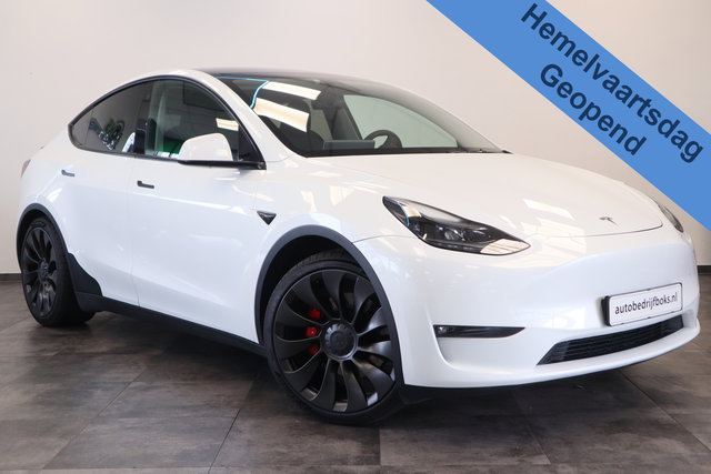 Tesla Model Y - Performance AWD 75 kWh ACC Panoramadak HW3 * Hemelvaartsdag geopend van 12:00 tot 17:00u *