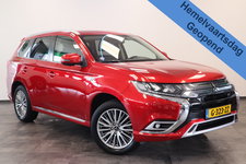Mitsubishi Outlander - 2.4 PHEV Intense+ Trekhaak 360 Camera Kantel dak * Hemelvaartsdag geopend van 12:00 tot 17:00u *
