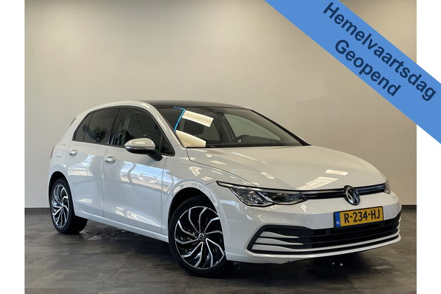 Volkswagen Golf - 1.0 eTSI Life DSG Panoramadak Adaptive-Cruise * Hemelvaartsdag geopend van 12:00 tot 17:00u *
