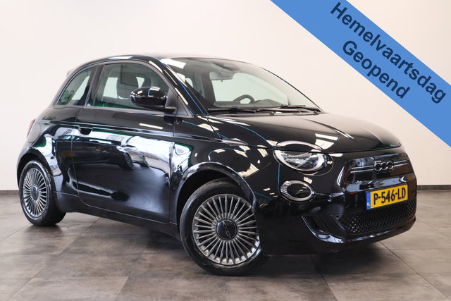 Fiat 500 - Icon 42 kWh Navigatie Panoramadak PDC * Hemelvaartsdag geopend van 12:00 tot 17:00u *