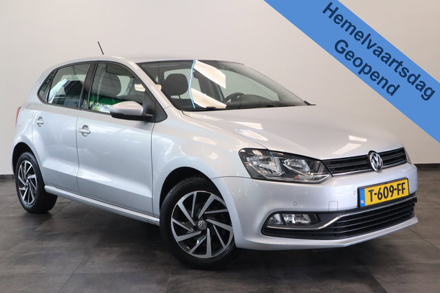 Volkswagen Polo - 1.2 TSI Comfortline Business Cruisecontrol Navigatie Carplay PDC * Hemelvaartsdag geopend van 12:00 tot 17:00u *