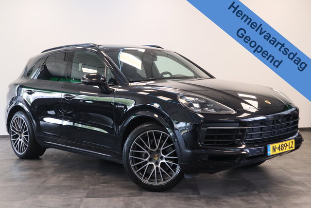 Porsche Cayenne - 3.0 E-Hybrid Panoramadak Luchtvering Matrix 21"LM * Hemelvaartsdag geopend van 12:00 tot 17:00u *