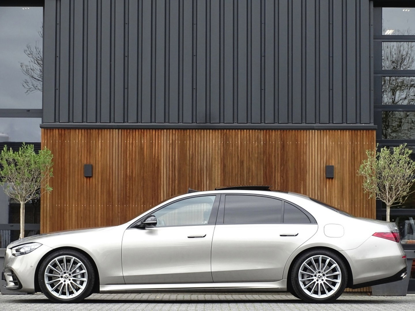 Mercedes-Benz S-Klasse 580 e 4M 510PK Lang AMG Designo / Burmester / carbon / VIP