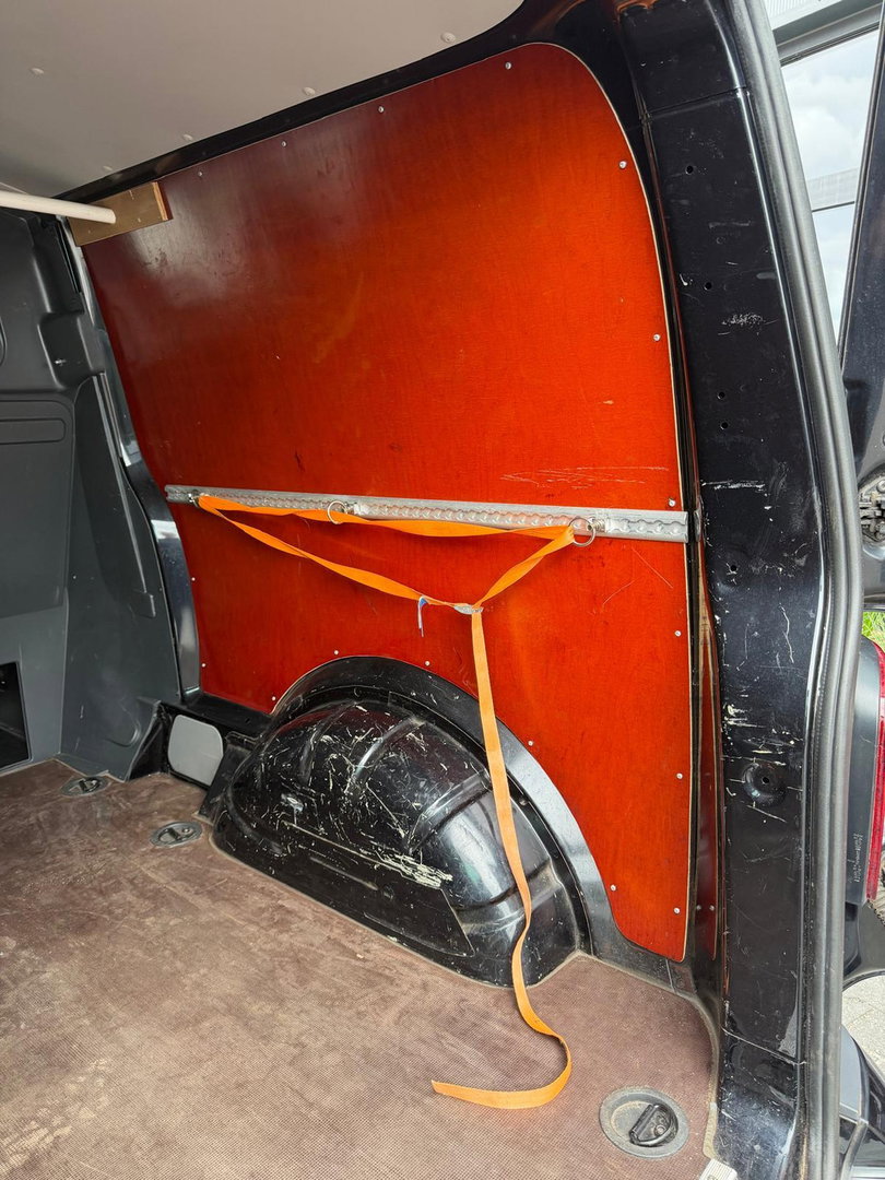Volkswagen Transporter 2.0 TDI L2H1 DC Automaat Leer Zwart