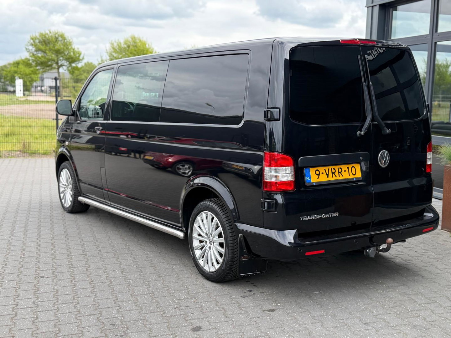 Volkswagen Transporter 2.0 TDI L2H1 DC Automaat Leer Zwart