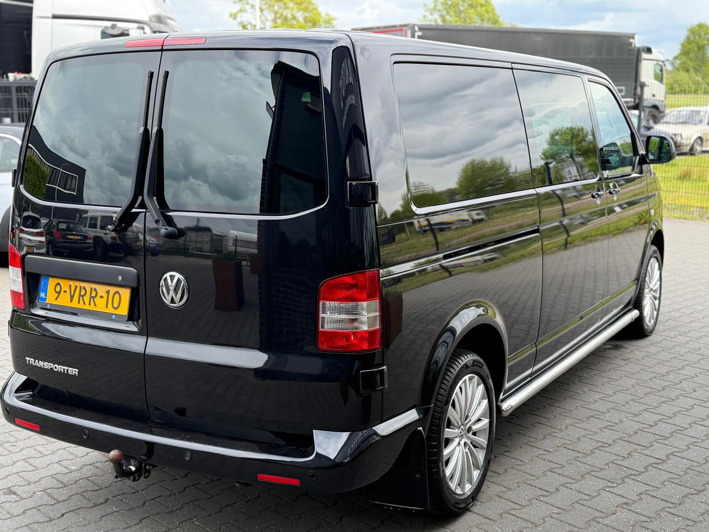 Volkswagen Transporter 2.0 TDI L2H1 DC Automaat Leer Zwart