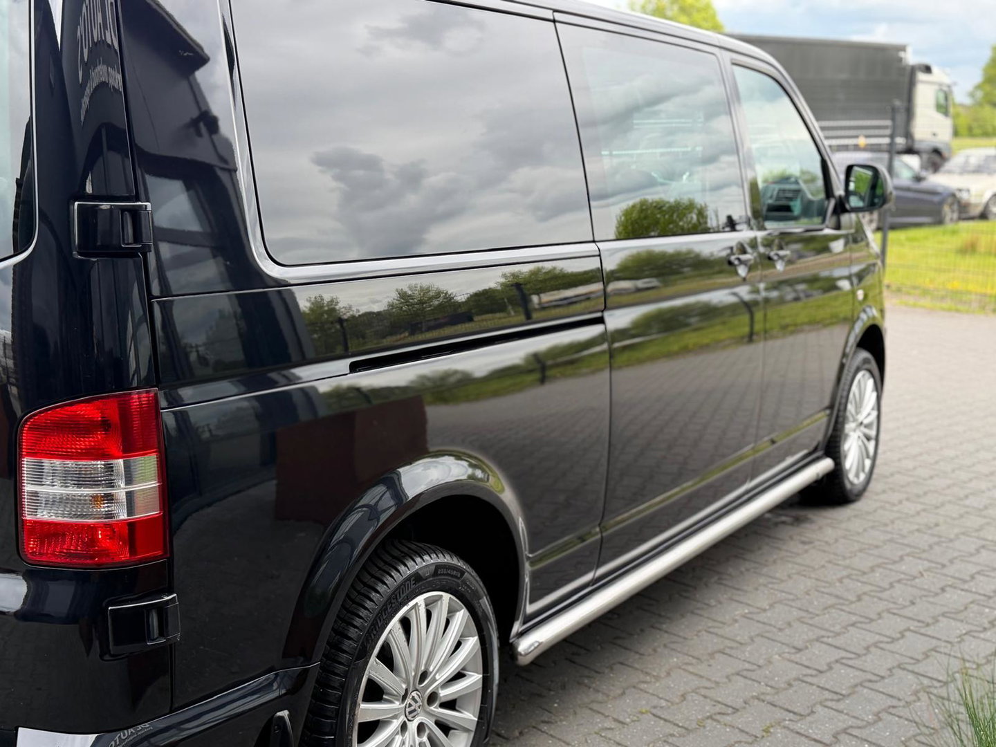 Volkswagen Transporter 2.0 TDI L2H1 DC Automaat Leer Zwart