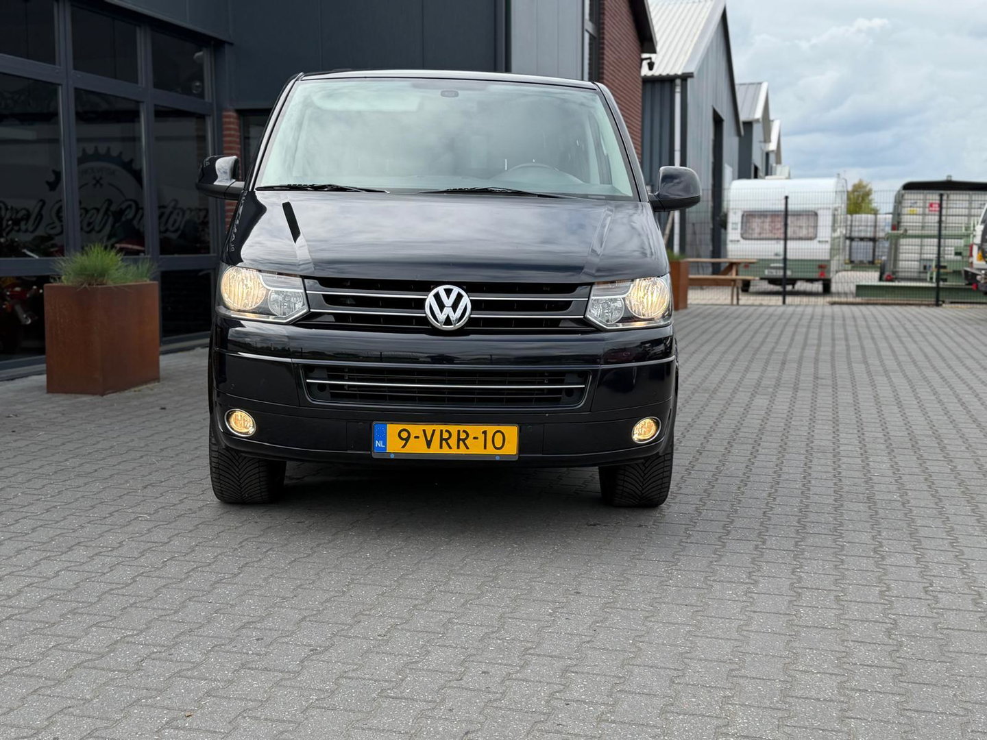 Volkswagen Transporter 2.0 TDI L2H1 DC Automaat Leer Zwart