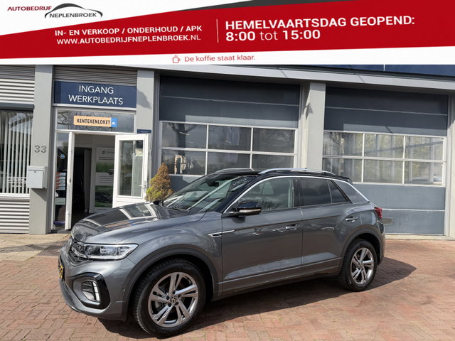 Volkswagen T-Roc - 1.5 TSI R-Line Edition DSG-aut. R-LINE / Trekhaak afn. / Camera / Stoelverw. / IQ Light / FABRIEKS garantie