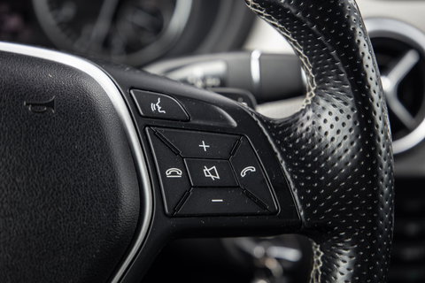 Mercedes-Benz B-Klasse 180 Ambition AUTOMAAT / CRUISE CONTROLE / NAVI / TREKHAAK / LEER