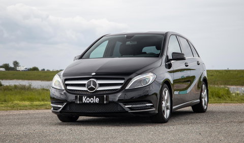 Mercedes-Benz B-Klasse 180 Ambition AUTOMAAT / CRUISE CONTROLE / NAVI / TREKHAAK / LEER
