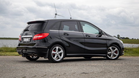 Mercedes-Benz B-Klasse 180 Ambition AUTOMAAT / CRUISE CONTROLE / NAVI / TREKHAAK / LEER