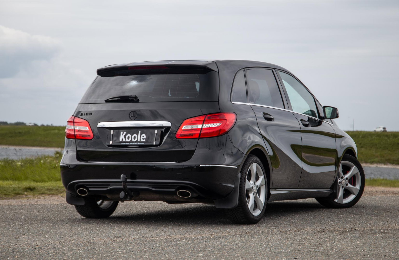 Mercedes-Benz B-Klasse 180 Ambition AUTOMAAT / CRUISE CONTROLE / NAVI / TREKHAAK / LEER