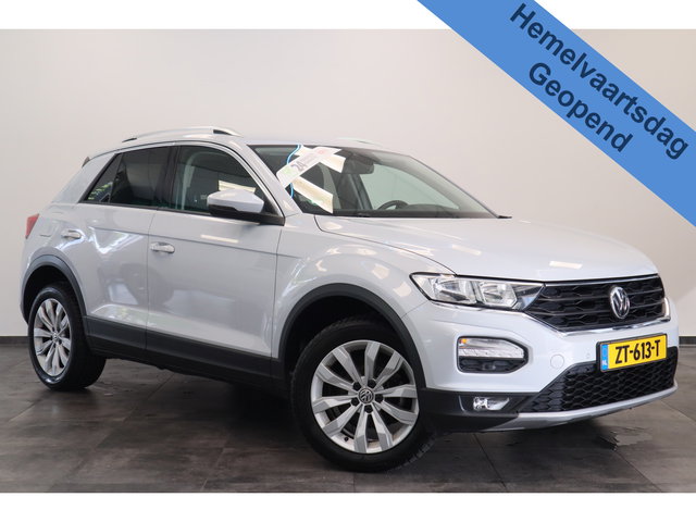 Volkswagen T-Roc - 1.0 TSI Style PDC Camera ACC Navi * Hemelvaartsdag geopend van 12:00 tot 17:00u *