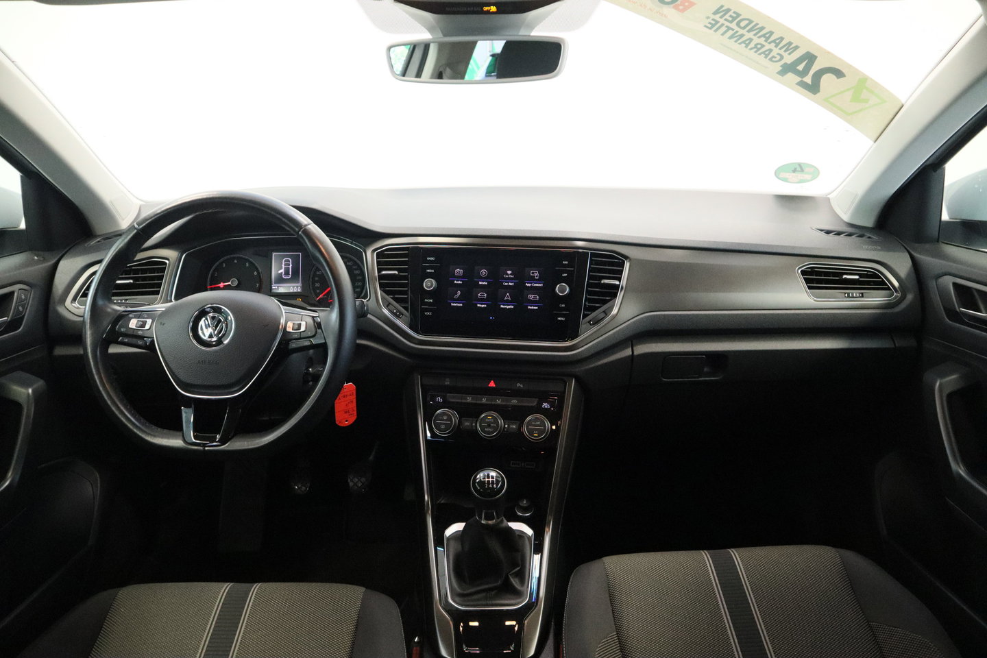Volkswagen T-Roc 1.0 TSI Style PDC Camera ACC Navi 24 Maanden garantie* (Vraag naar de voorwaarden)