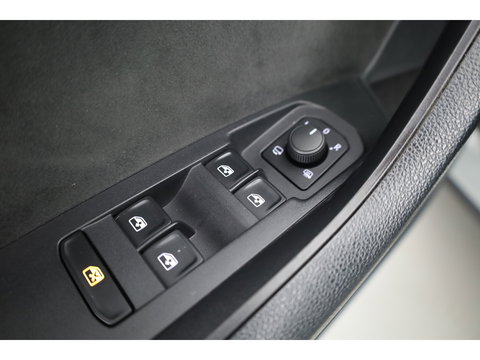 Škoda Kodiaq 1.5 TSI Sportline Business DSG | Adapt. Cruise | Pano | Apple CarPlay | Stoelverw. Voor + Achter | Camera | Memory
