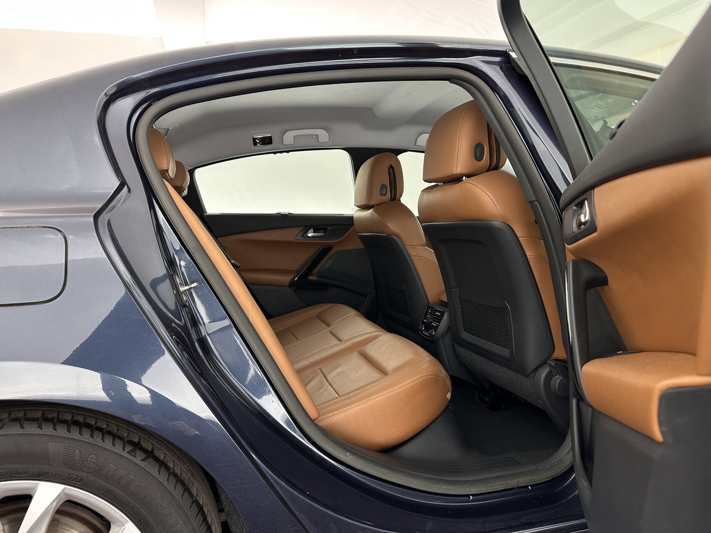 Peugeot 508 2.0 HDi Blue Lease Premium Hybrid4 (INCL-BTW) Aut. LEATHER | XENON | KEYLESS | COMFORT-SEATS | SHIFT-PADDLES | NAVI-FULLMAP | ECC | PDC | HEAD-UP | CRUISE | 17''ALU*
