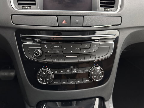 Peugeot 508 2.0 HDi Blue Lease Premium Hybrid4 (INCL-BTW) Aut. LEATHER | XENON | KEYLESS | COMFORT-SEATS | SHIFT-PADDLES | NAVI-FULLMAP | ECC | PDC | HEAD-UP | CRUISE | 17''ALU*