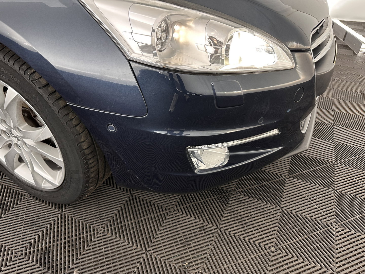 Peugeot 508 2.0 HDi Blue Lease Premium Hybrid4 (INCL-BTW) Aut. LEATHER | XENON | KEYLESS | COMFORT-SEATS | SHIFT-PADDLES | NAVI-FULLMAP | ECC | PDC | HEAD-UP | CRUISE | 17''ALU*