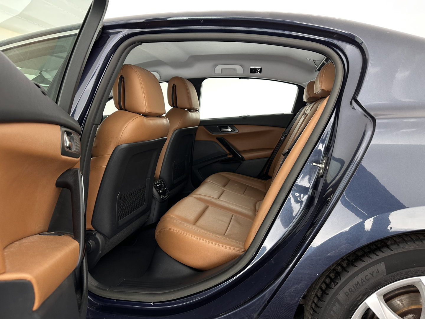 Peugeot 508 2.0 HDi Blue Lease Premium Hybrid4 (INCL-BTW) Aut. LEATHER | XENON | KEYLESS | COMFORT-SEATS | SHIFT-PADDLES | NAVI-FULLMAP | ECC | PDC | HEAD-UP | CRUISE | 17''ALU*