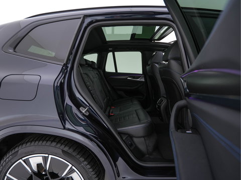 BMW iX3 High Executive 80 kWh Facelift [ 3-Fase-11kW) ] {SOH-100%} (INCL-BTW) Aut. *PANO | LEATHER | ADAPTIVE-CRUISE | FULL-LED | HARMAN/KARDON | TOPVIEW | MEMORY-PACK | BLINDSPOT | DIGI-COCKPIT | HEATED-COMFORTSEATS | DAB+ | NAVI-FULLMAP | HEAD-UP | 20''ALU