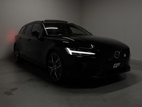 Volvo V60 2.0 T8 Plug-in hybrid AWD Polestar Engineered B&W