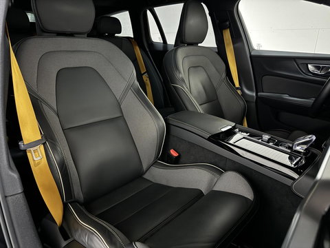 Volvo V60 2.0 T8 Plug-in hybrid AWD Polestar Engineered B&W