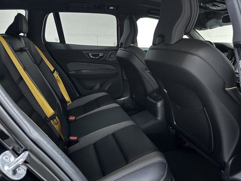 Volvo V60 2.0 T8 Plug-in hybrid AWD Polestar Engineered B&W