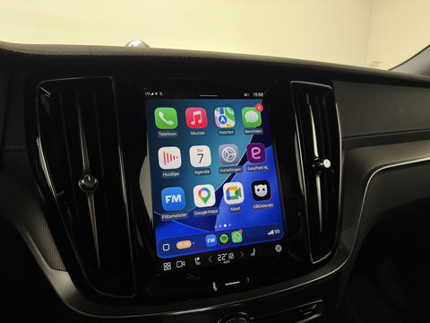 Volvo V60 2.0 T8 Plug-in hybrid AWD Polestar Engineered B&W