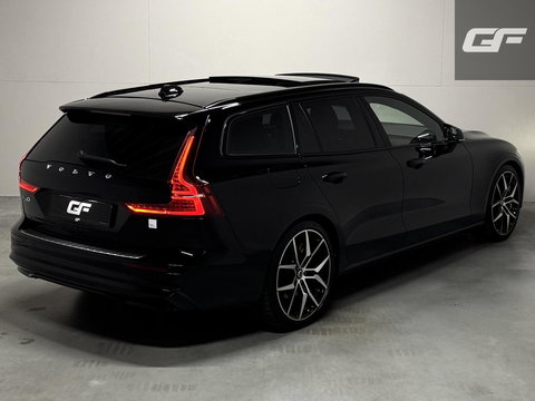 Volvo V60 2.0 T8 Plug-in hybrid AWD Polestar Engineered B&W
