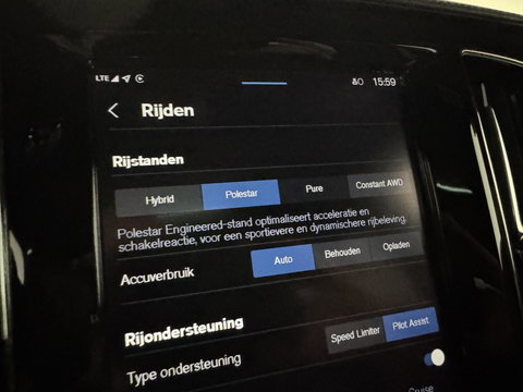 Volvo V60 2.0 T8 Plug-in hybrid AWD Polestar Engineered B&W